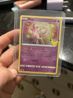 Pokemon Mew TCG Card Celebrations 011/025 Holo Rare 2021 25th Anniversary - Image 3