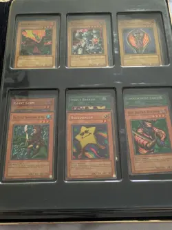 Yugioh Master Collection Volume 1 Rare Binder & 47 cards 1996 Konami - Image 3