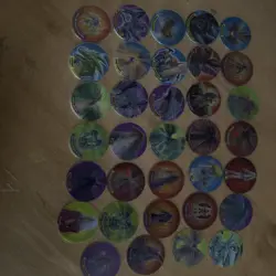Yu-Gi-Oh - Collection of 34 Vintage Holographic Tazos - Image 2
