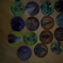 Yu-Gi-Oh - Collection of 34 Vintage Holographic Tazos - Image 3