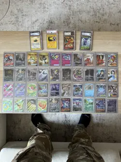HUGE Pokemon Card Lot - Image 1
