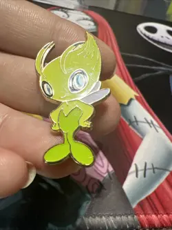 Pokemon CELEBI - COLLECTOR'S PIN 2016 - Image 2