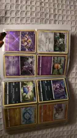 Pokemon Cards 200 Lot Of Commons, Uncommon Gold Binder - Image 3