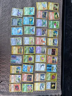 Pokemon 340 Pokemon TCG Trading Cards Collection Vintage lot as is - Image 2