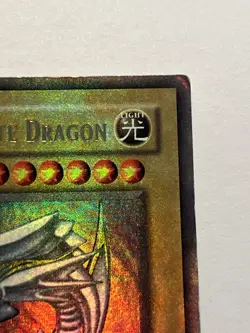 Yugioh Blue-Eyes White Dragon SDK-001 Ultra Rare Unlimited Damaged - Image 4