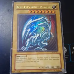 Yugioh: Blue-Eyes White Dragon - SDK-001 - Ultra Rare - Unlimited - Damaged/HP - Image 1