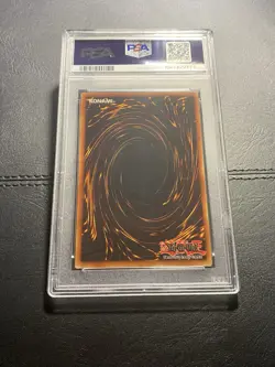 2002 Blue-Eyes White Dragon SDK-001 Unlimited Card PSA 7 - Image 2