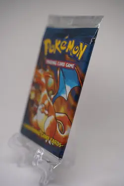 Pokemon Base Set Booster Pack Unlimited Charizard Art WOTC TCG Vintage Sealed - Image 3
