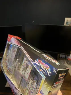 Pokemon TCG Prismatic Evolutions Premium Figure Collection Sealed slight damage - Image 4