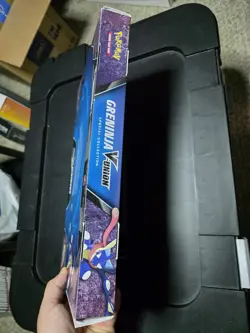 Pokemon TCG Greninja V-Union Special Collection Box - Image 4