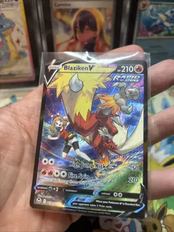 Pokemon Blaziken V TG14/TG30 Silver Tempest Trainer Gallery Near Mint NM - Image 2