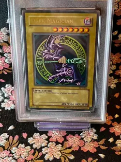 [PSA 9] Dark Magician SDY-006 2002 Ultra Rare Unlimited Japanese YuGiOh Card - Image 2
