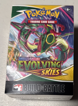 Pokemon TCG - Sword & Shield Evolving Skies - Build & Battle Box - SEALED - Image 1