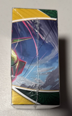 Pokemon TCG - Sword & Shield Evolving Skies - Build & Battle Box - SEALED - Image 2