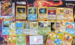 Lotto POKEMON 250+ Carte Con VINTAGE/Holo Rare (Gradata/Charizard) - Image 1