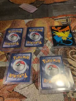 Vintage Pokemon Lot 5 Cards, 1 Shadowless, 1999 And 2000 - Image 4
