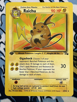 Raichu 29/62 Fossil First Edition Regular Pokemon Card NM - Image 1