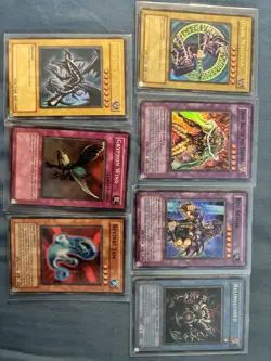 Yu-Gi-Oh! Holo Lot - Red-Eyes B. Dragon, Dark Magician, + More - 7 Cards - Image 1