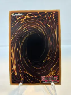 Dark Magician * NM * YGLD-ENB02 * Ultra Rare * 2020 * Yugioh - Image 2