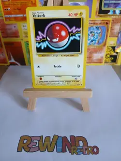 Pokemon TCG Voltorb Base Set 67/102 Unlimited Common 4th Print 1999-2000 - Image 1