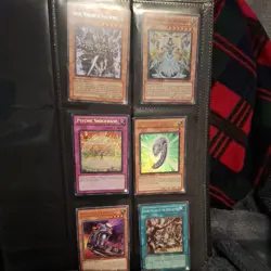 YuGiOh Cards Bundle joblot collectiom im folder - Image 2