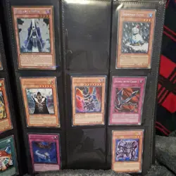 YuGiOh Cards Bundle joblot collectiom im folder - Image 4
