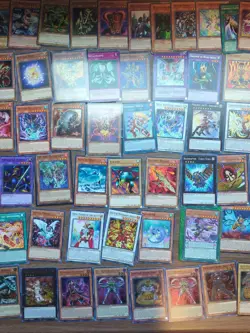 Yugioh trading cards Yu-Gi-Oh Blue Eyes White Dragon - Image 3