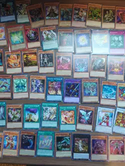Yugioh trading cards Yu-Gi-Oh Blue Eyes White Dragon - Image 4