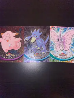 Pokemon Mix Lot of 37 Cards. over 20 Reverse Pokeball Cards. Umbreon SWSH Promo - Image 3