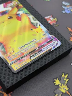 Pikachu VMAX swsh062 Full Art Black Star Promo Pokemon Celebrations - Image 5