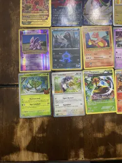 2022 Through 2024 Pokemon Gold Foil 20 Card Lot Charizard Pikachu Mewtwo - Image 4