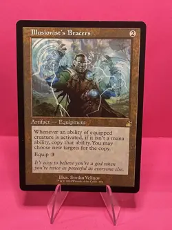 Illusionist's Bracers (Retro Frame) Ravnica Remastered Regular - Image 1