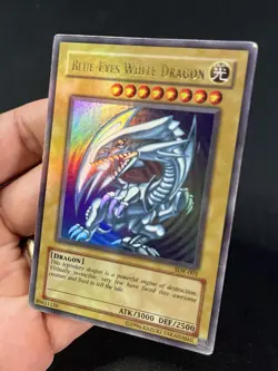 Yugioh Blue Eyes White Dragon SDK-001 Holo Bleed Misprint Heavily Played - Image 2