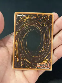 Yugioh Blue Eyes White Dragon SDK-001 Holo Bleed Misprint Heavily Played - Image 5