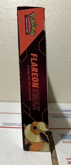 Pokemon TCG FLAREON VMAX Premium Collection Evolving Skies Factory Sealed - Image 3
