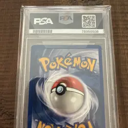 1999 POKEMON BASE SET UNLIMITED YELLOW CHEEKS #58 PIKACHU PSA 8 - Image 4
