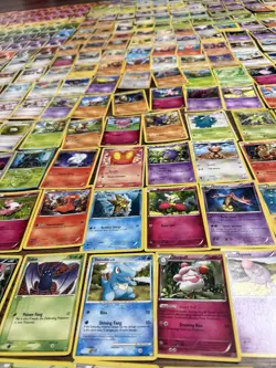Huge Pokemon Lot 400+ Cards - Image 4