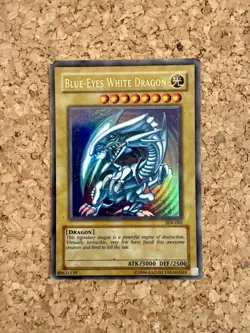 Blue-Eyes White Dragon SDK-001 Starter Deck: Kaiba-Unlimited Ultra Rare Damaged - Image 1