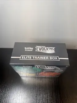 Pokemon TCG: Sword & Shield-Evolving Skies Elite Trainer Box (Jolteon, Flareon, 820650808944 - Image 3