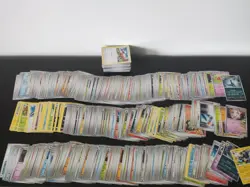 Pokemon Bundle job lot 700 cards. mixed sets. prismatic, obsidian flames, etc - Image 2