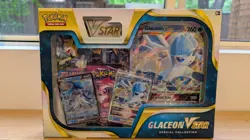 Pokemon - Glaceon VSTAR Special Collection Box | Sword & Shield - Evolving Skies - Image 1