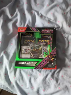 Pokemon TCG Shrouded Fable Kingambit Illustration Collection Brand New Boxed - Image 1