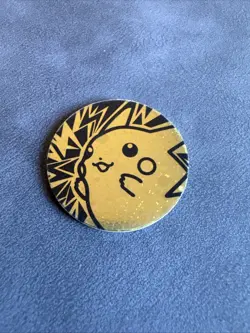 Vintage 2000 Pikachu Pokemon WoTC Base Set Token Nintendo CR/GF Coin Gold - Image 1