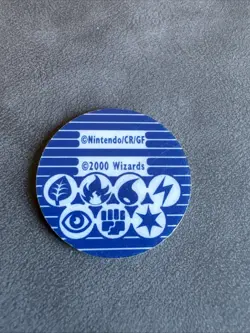 Vintage 2000 Pikachu Pokemon WoTC Base Set Token Nintendo CR/GF Coin Gold - Image 2