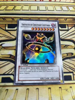 Yugioh Verbundeter der Gerechtigkeit Lichtstarrer TSHD-DE096 Super Rare - Image 1