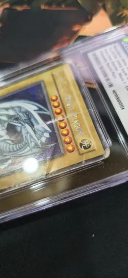 CGC 1 Yu-Gi-Oh! Dark Duel Stories Blue-Eyes White Dragon DDS-001 - Image 5