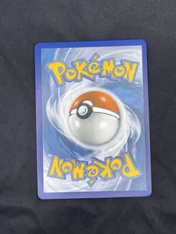 Reshiram Full Art #113/114 Pokemon Celebrations Classic Collection - Image 2