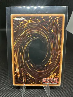 Dark Magician SDY-006 Unlimited Ultra Rare Yu-Gi-Oh Card Lighty Played LP - Image 2