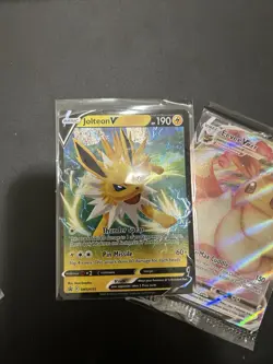 Pokemon Cards Lot Flareon Vaporeon V Jolteon Eevee Vmax Sealed SWSH NM - Image 4