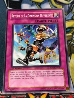CARTE Yu Gi Oh RETOUR DE LA DIMENSION DIFFERENTE SDDE-FR030 1ere edition - Image 1